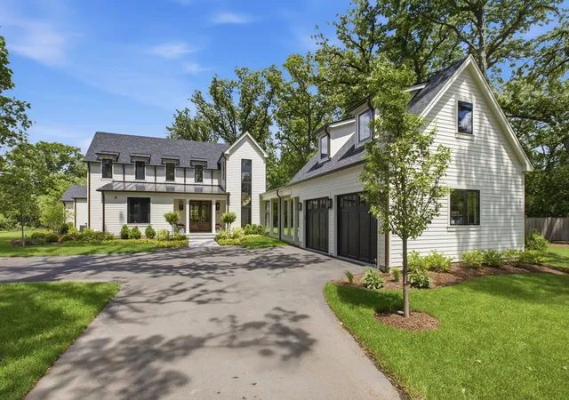 Homes for sale in Lake Forest, IL | 1360 W Everett Rd, Lake Forest, IL 60045 | MLS# 12695442