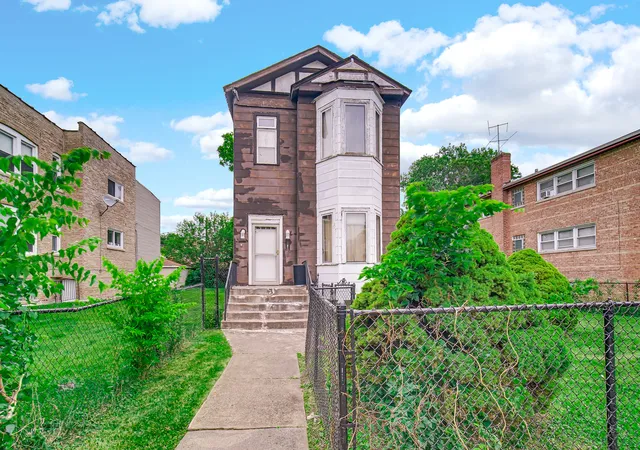 Homes for sale in Chicago, IL | 8917 S Hermitage Ave, Chicago, IL 60620 | MLS# 12695475