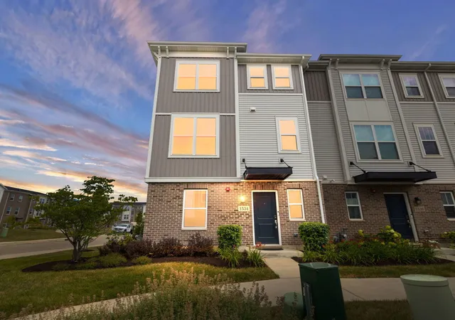1st image of 1534 Slade Wy, Des Plaines, IL 60018 | MLS# 12695478