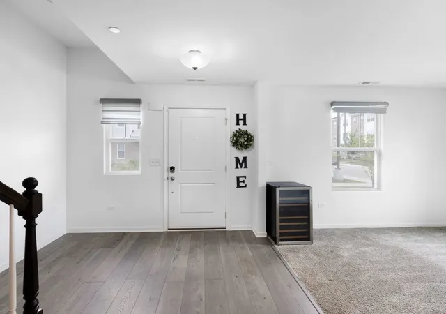 Photo 2 of Townhouse for sale at 1534 Slade Way, Des Plaines, IL 60018 | MLS# 12695478 | Listing updated on 2026-09-01