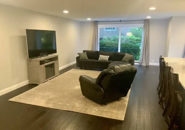 Photo 3 of Sale Pending at 1290 N Western Ave #103, Lake Forest, IL 60045 | MLS# 12695536 | Listing updated on 2026-09-18