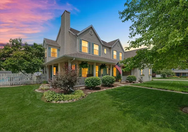 Homes for sale in Mahomet, IL | 502 Northridge Dr, Mahomet, IL 61853 | MLS# 12695537