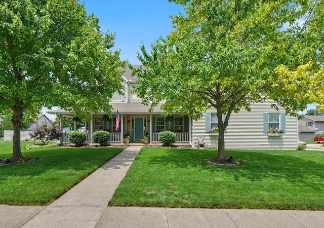 Homes for sale in Mahomet, IL | 502 Northridge Dr, Mahomet, IL 61853 | MLS# 12695537