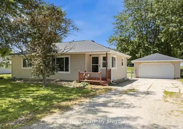 Homes for sale in Kankakee, IL | 56 S 4080w Rd, Kankakee, IL 60901 | MLS# 12695538