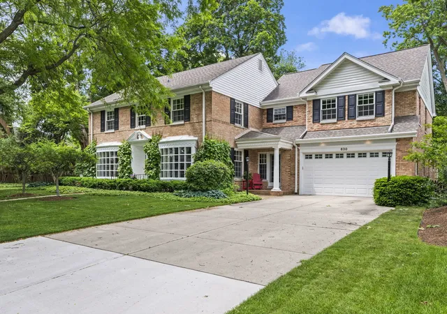 Homes for sale in Arlington Heights, IL | 630 S Beverly Ln, Arlington Heights, IL 60005 | MLS# 12695545