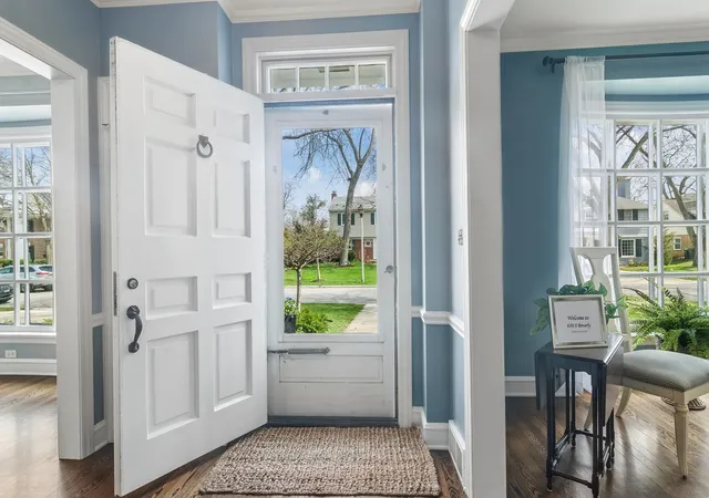Homes for sale in Arlington Heights, IL | 630 S Beverly Ln, Arlington Heights, IL 60005 | MLS# 12695545