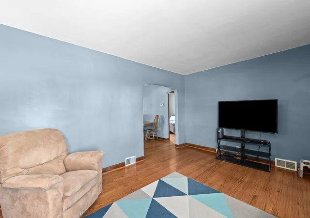 Homes for sale in Moline, IL | 802 27Th Ave, Moline, IL 61265 | MLS# 12695547