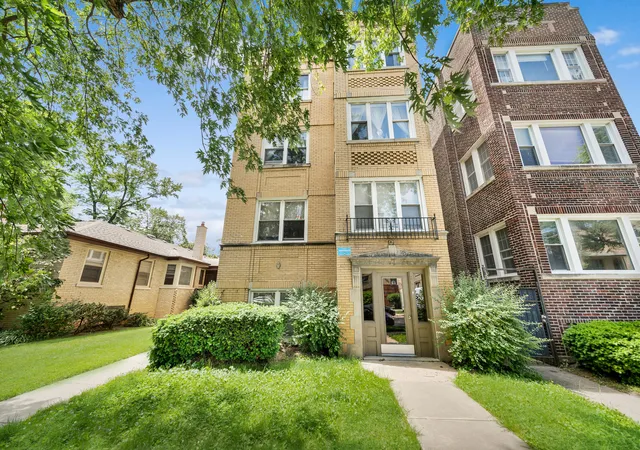 Homes for sale in Chicago, IL | 6206 N Francisco Ave #G, Chicago, IL 60659 | MLS# 12695565