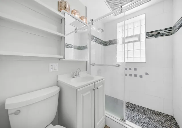 Homes for sale in Chicago, IL | 6206 N Francisco Ave #G, Chicago, IL 60659 | MLS# 12695565
