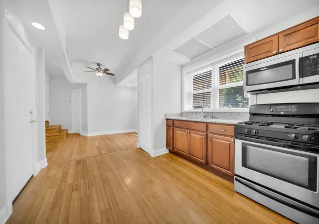 Homes for sale in Chicago, IL | 6206 N Francisco Ave, Chicago, IL 60659