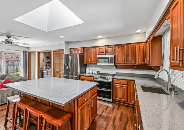 Homes for sale in Arlington Heights, IL | 815 S Salem Ave, Arlington Heights, IL 60005 | MLS# 12695575