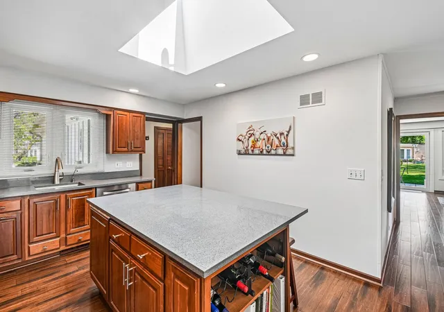 Homes for sale in Arlington Heights, IL | 815 S Salem Ave, Arlington Heights, IL 60005 | MLS# 12695575
