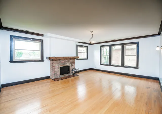 Homes for sale in Chicago, IL | 11127 S Homewood Ave, Chicago, IL 60643 | MLS# 12695582