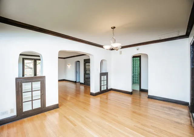 Homes for sale in Chicago, IL | 11127 S Homewood Ave, Chicago, IL 60643 | MLS# 12695582