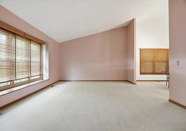 Homes for sale in Palatine, IL | 1173 N Clearwater Ct, Palatine, IL 60067 | MLS# 12695591