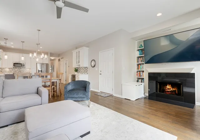 Homes for sale in Chicago, IL | 2814 N Sheffield Ave #2S, Chicago, IL 60657 | MLS# 12695635