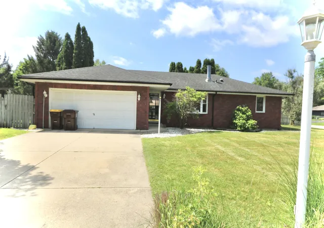 Homes for sale in Machesney Park, IL | 6300 Weathervane Ln, Machesney Park, IL 61115 | MLS# 12695662