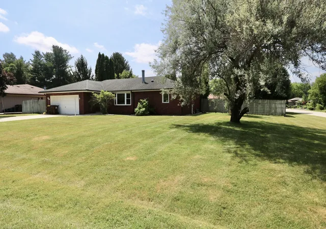 Homes for sale in Machesney Park, IL | 6300 Weathervane Ln, Machesney Park, IL 61115 | MLS# 12695662