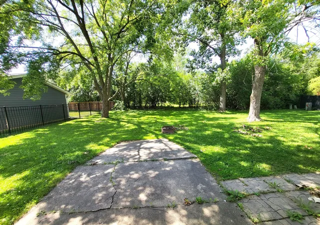 Homes for sale in Schaumburg, IL | 1408 Fairlane Dr, Schaumburg, IL 60193 | MLS# 12695670