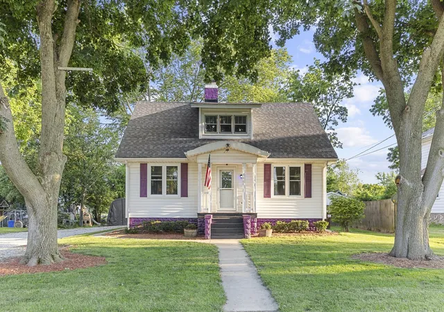 2nd image of 310 E Washington St, Ashkum, IL 60911 | MLS# 12695682