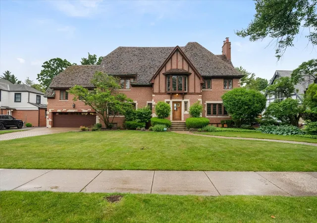 Photo 3 of Sale Pending at 1123 Ashland Ave, River Forest, IL 60305 | MLS# 12695684 | Listing updated on 2026-09-16