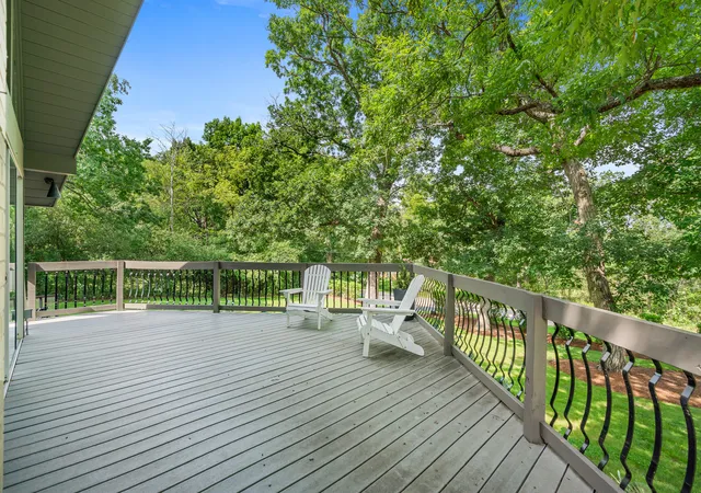 4th image of 431 Maplewood Dr, Barrington, IL 60010 | MLS# 12695702