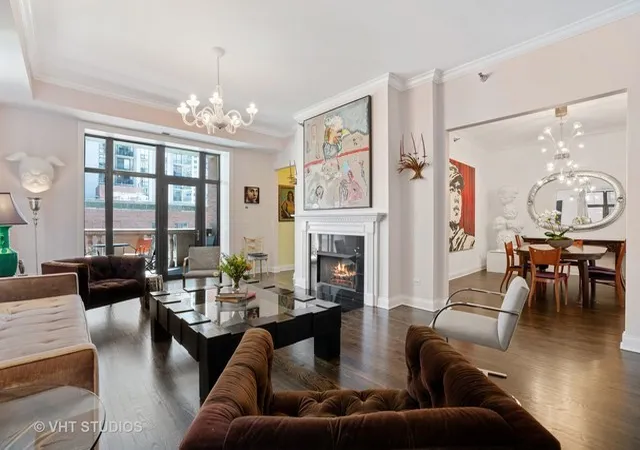 Homes for sale in Chicago, IL | 30 W Erie St, Chicago, IL 60654