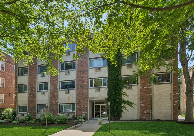 1st image of 1234 Elmwood Ave #2F, Evanston, IL 60202 | MLS# 12695719