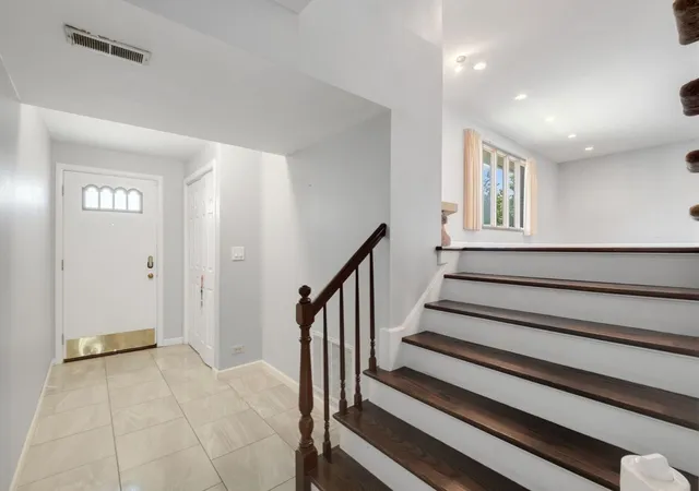 3rd image of 9143 Dr Korczak Ter, Skokie, IL 60076 | MLS# 12695721