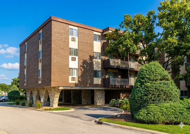 1st image of 1301 S Finley Rd #222, Lombard, IL 60148 | MLS# 12695724