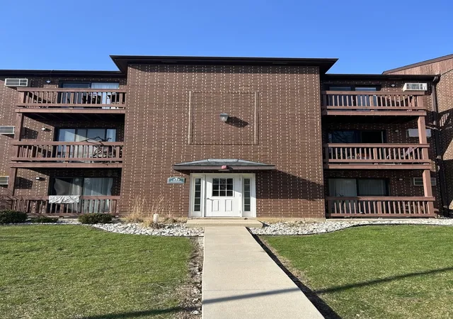 1st image of 330 Shorewood Dr #3B, Glendale Heights, IL 60139 | MLS# 12695763