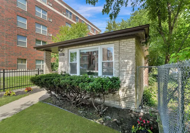 2nd image of 9117 S Brandon Ave, Chicago, IL 60617 | MLS# 12695815