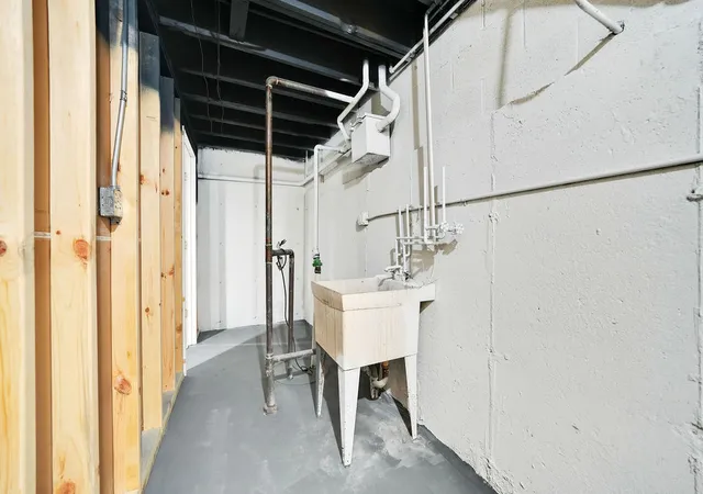 22nd image of 9117 S Brandon Ave, Chicago, IL 60617 | MLS# 12695815