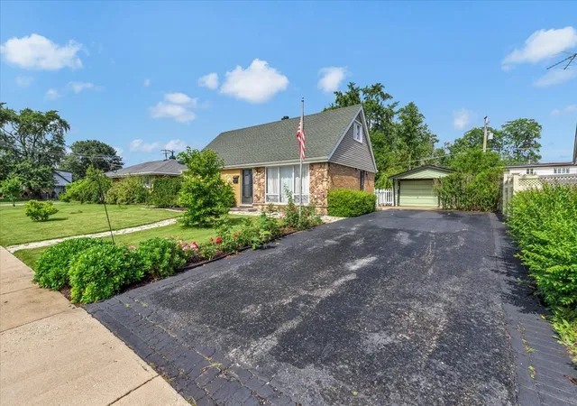 Photo 2 of Single family home for sale at 8901 Southfield Dr, Bridgeview, IL 60455 | MLS# 12695844 | Listing updated on 2026-09-15