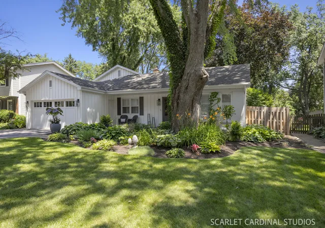 2nd image of 1544 Clyde Dr, Naperville, IL 60565 | MLS# 12695845