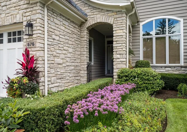 2nd image of 676 Deerpath Dr, Deerfield, IL 60015 | MLS# 12695851