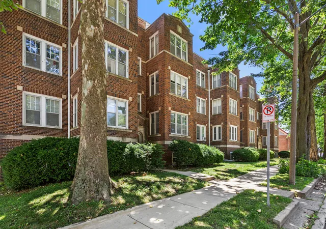 Homes for sale in Champaign, IL | 410 N State St #4, Champaign, IL 61820 | MLS# 12695934