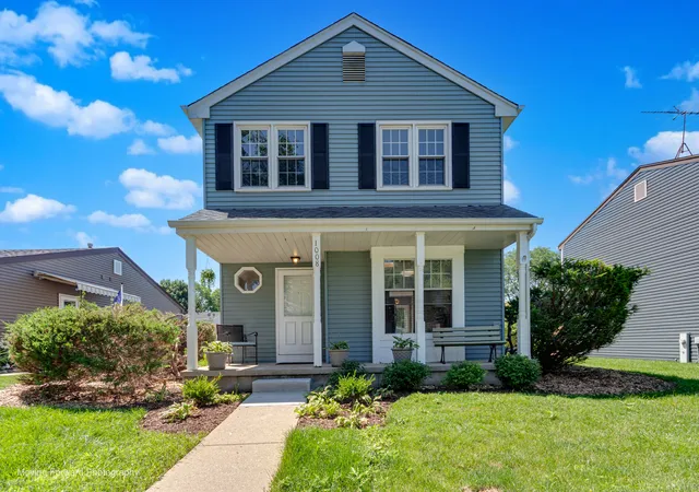 Homes for sale in Geneva, IL | 1008 Geneva Dr, Geneva, IL 60134 | MLS# 12695943