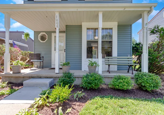 Homes for sale in Geneva, IL | 1008 Geneva Dr, Geneva, IL 60134 | MLS# 12695943