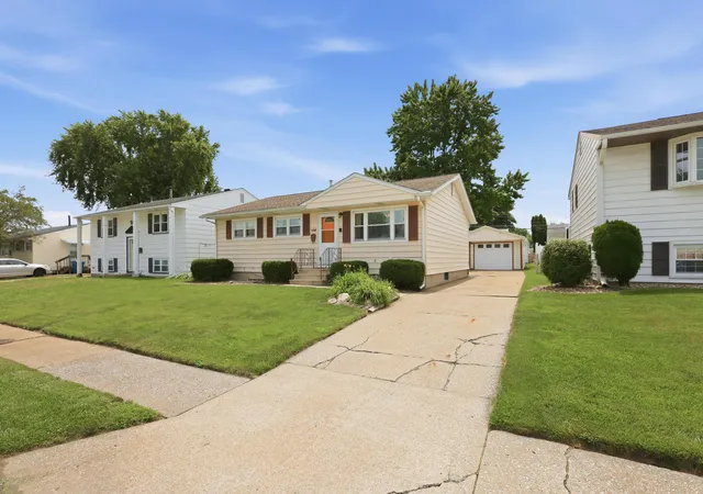 Homes for sale in East Moline, IL | 356 38th Ave, East Moline, IL 61244 | MLS# 12695944