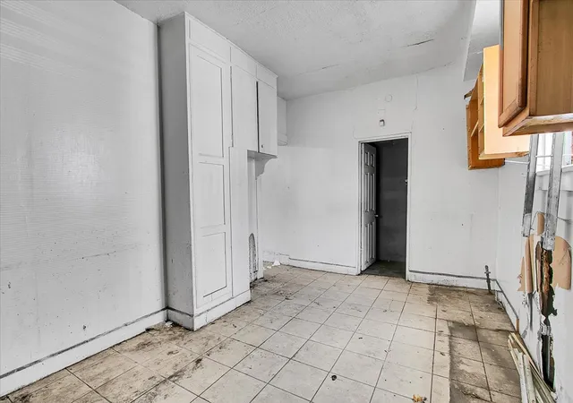 Homes for sale in Chicago, IL | 912 W 87Th St, Chicago, IL 60620 | MLS# 12695968