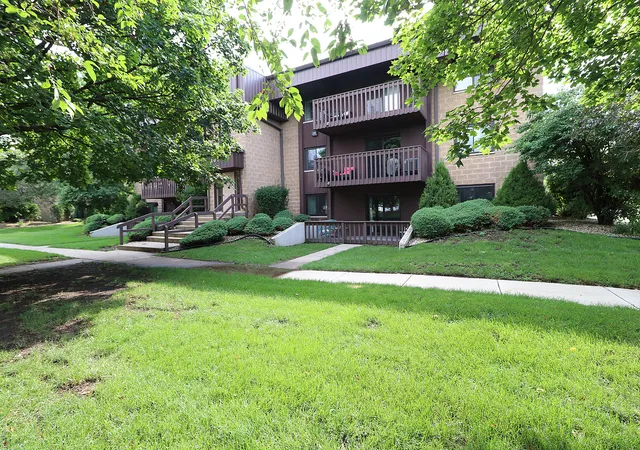 Homes for sale in Joliet, IL | 101 Caterpillar Dr #1B, Joliet, IL 60436 | MLS# 12695969