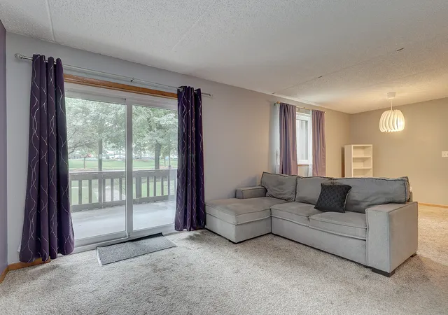 Homes for sale in Joliet, IL | 101 Caterpillar Dr #1B, Joliet, IL 60436 | MLS# 12695969
