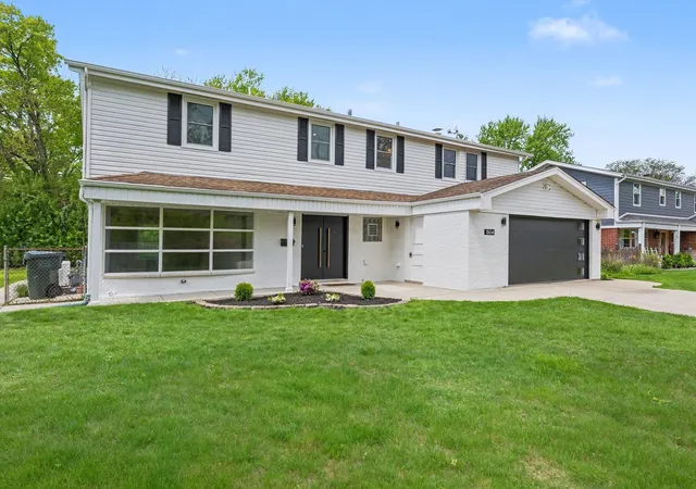 Homes for sale in Glenview, IL | 1504 Pfingsten Rd, Glenview, IL 60025 | MLS# 12696036