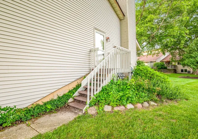Homes for sale in Rockford, IL | 4685 High Point Dr #22, Rockford, IL 61114 | MLS# 12696044