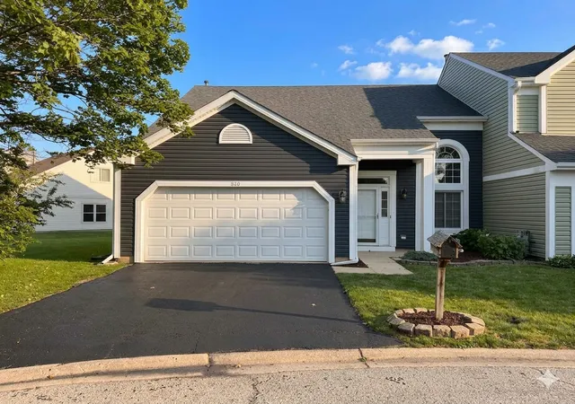 Homes for sale in Lake In The Hills, IL | 840 Dogwood Ln, Lake In The Hills, IL 60156 | MLS# 12696053