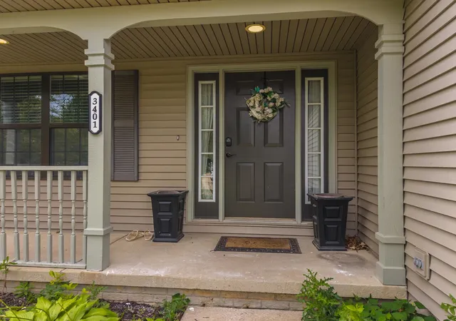 Homes for sale in Bloomington, IL | 3401 Crossgate Dr N, Bloomington, IL 61704 | MLS# 12696087