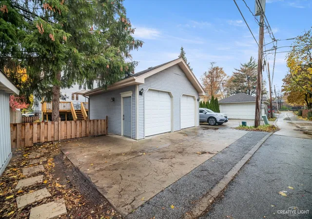 26th image of 320 N Wright St, Naperville, IL 60540 | MLS# 12696090