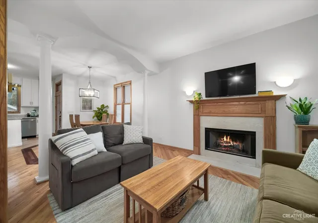 5th image of 320 N Wright St, Naperville, IL 60540 | MLS# 12696090