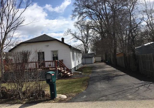 Photo 1 of Single family home for sale at 20073 N Hazelcrest Rd, Palatine, IL 60074 | MLS# 12696099 | Listing updated on 2026-09-01
